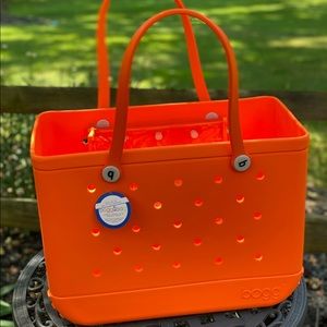 NWT large original Bogg Bag - ORANGE you glad 🧡🍊